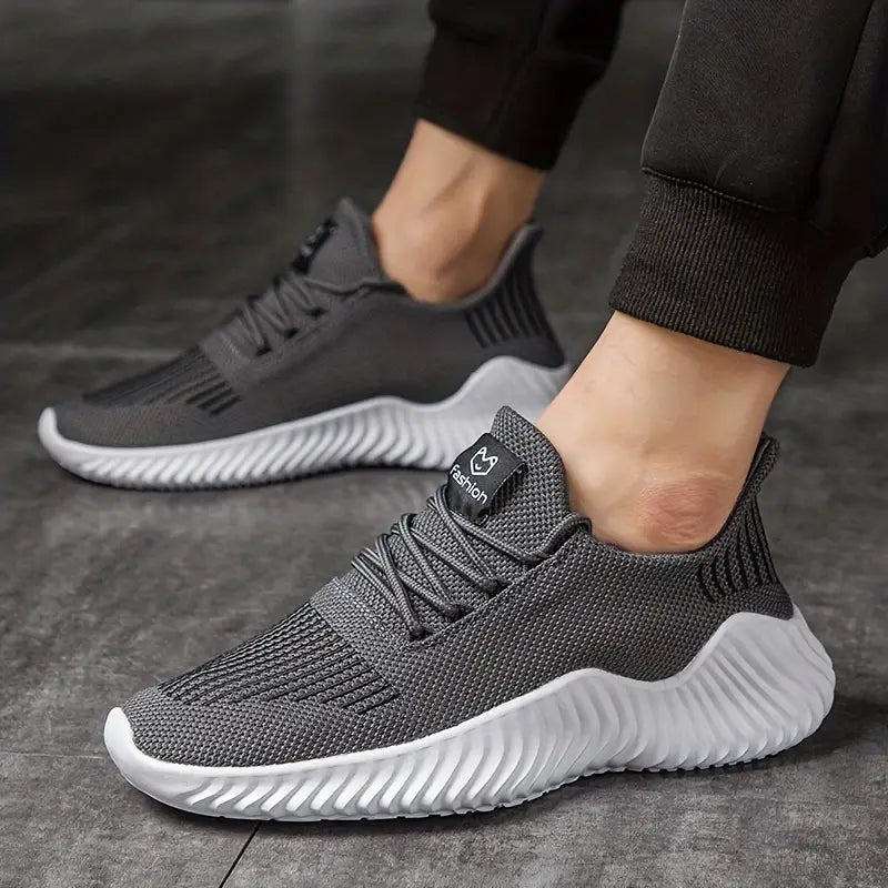 Beau | Men's Lightweight Lace-Up Sneakers